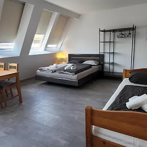 Apartman Tota, Bécs