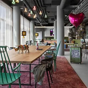  Ξενοδοχείο Moxy East
